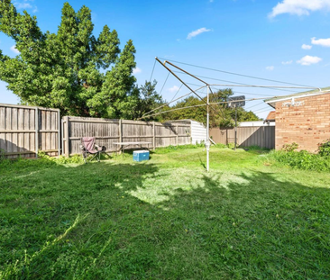 Spacious Family Home - Photo 4