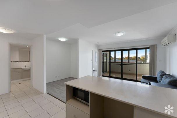 33/154 Newcastle Street - Photo 1