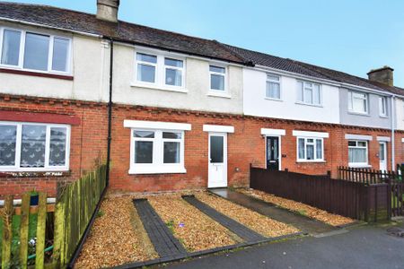 3 bedroom terraced house to rent - Photo 2