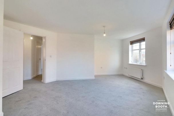 2 bedroom ground floor flat to rent - Photo 1