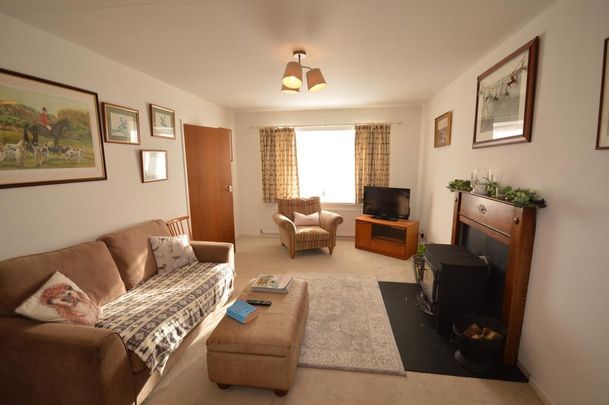 3 bedroom bungalow to rent - Photo 1
