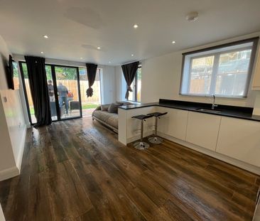 Room in a Shared Flat, Warham Road, CR2 - Photo 5
