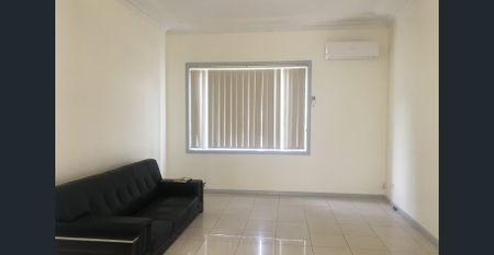 Spacious 4-Bedroom Family Home in a Quiet, Convenient Location - Photo 2