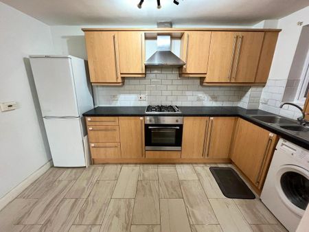 2 bedroom apartment to rent - Photo 3