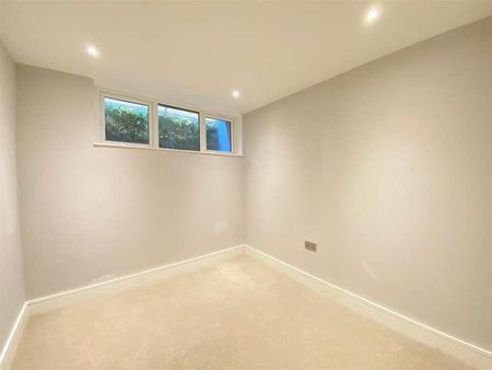 Castlebar Road, Ealing, W5 - Photo 3