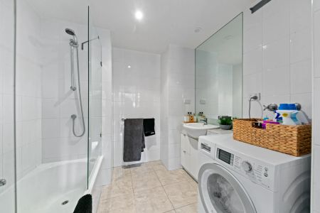 Experience City Living at Its Finest - Luxurious 1-Bedroom Apartments Available Now! - Photo 5