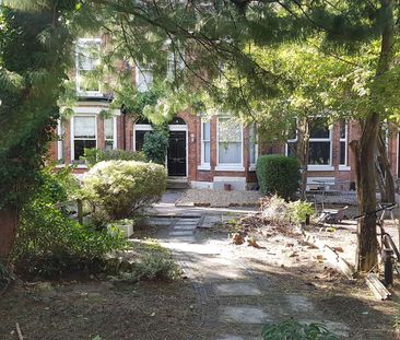 Lovely Mystical Didsbury Street Room 1 - Photo 4