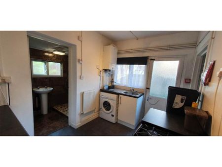 2 bedroom flat to rent - Photo 5