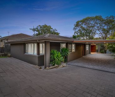 MODERN THREE BEDROOM HOME IN HANDY LOCATION! - Photo 3