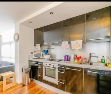 2 bedroom flat to rent - Photo 6