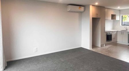 Immaculate townhouse in a quiet Avonside street with allocated carpark! - Photo 4