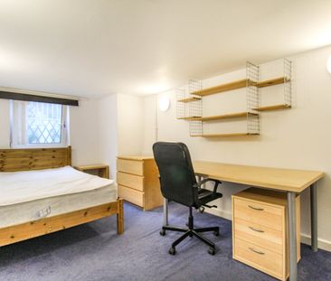 6 bedroom terraced house to rent - Photo 5