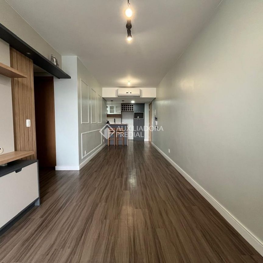 Apartamento com 2 quartos e 71m² para alugar em Pátria Nova, Novo Hamburgo. - Photo 1