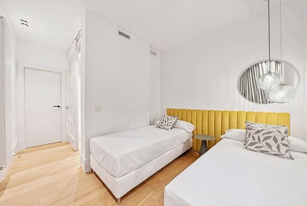 Luxury Apartment for rent in Madrid, Spain - Photo 1