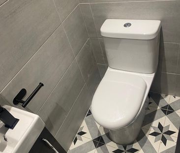 Studio Flat, Fieldend Road, SW16 - Photo 3