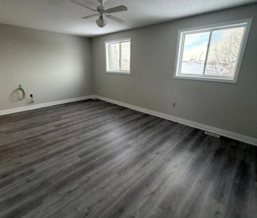 42 PATRICK DRIVE - Photo 5