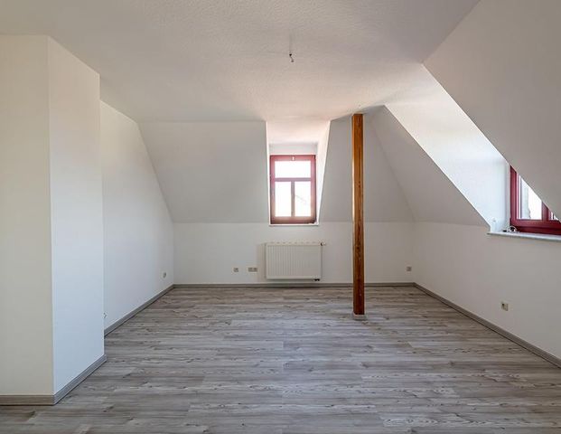Das ganze Dach für Sie allein im schicken Altbau in zentraler Lage. - Photo 1