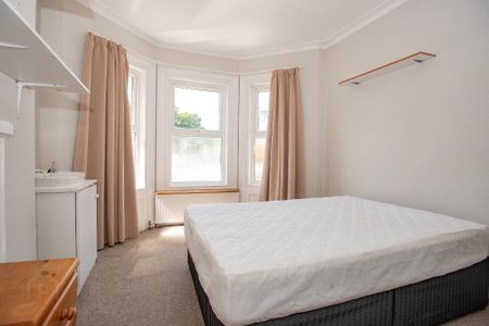 17 Rugby Road, Belfast, BT7 1PT - Photo 3