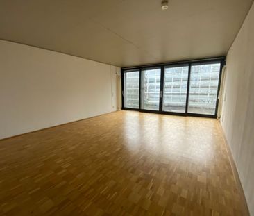 Tolle Wohnung im Loftstil in der City inklusive Einbauchküche ! - Photo 2