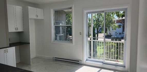 3 1/2 Rénové à Montréal-Nord - Photo 2