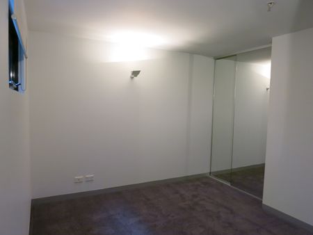 B202/19 Pickles Street, Port Melbourne VIC 3207 - Apartment For Rent | Domain - Photo 3
