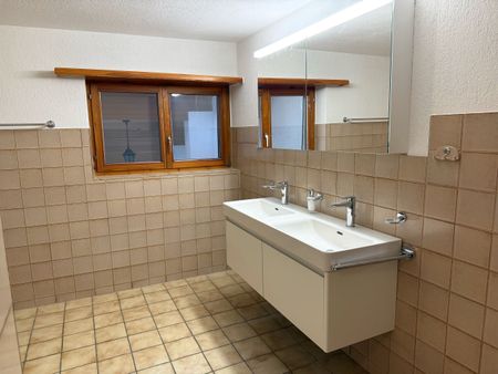 Modernized 4-room apartment with practical parking, Beggingen - Foto 4