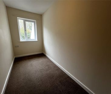 Aspen Grove, Fremington, Barnstaple, Devon, EX31 - Photo 3