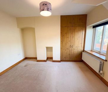 4 bedroom semi-detached house to rent - Photo 1