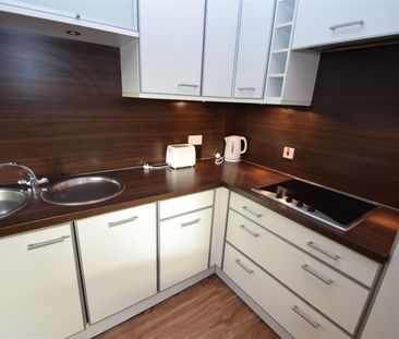 Westgate Road, Newcastle upon Tyne - Photo 4