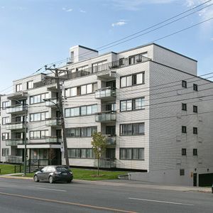 5745 Côte-St-Luc Road -Stratford Terrace - 1 Bedroom - 5745 Chemin De La Côte-Saint-Luc, Montréal - Photo 3