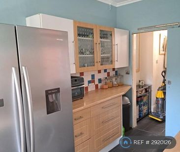3 bedroom detached house to rent - Photo 4