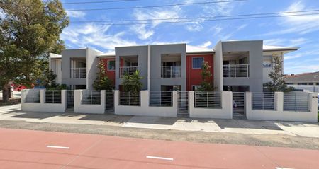 SPACIOUS 1 BEDROOM APARTMENT - Photo 5