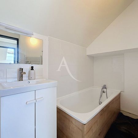 Location Appartement 2 pièces 36m² SEGRE EN ANJOU BLEU 49500 - Photo 4