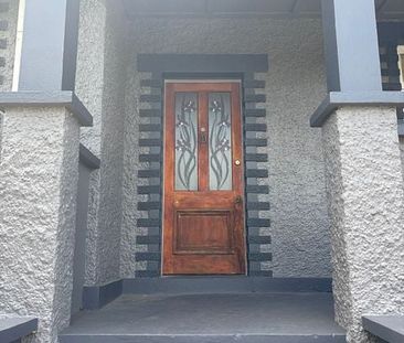 Fully fenced, Large bedrooms, Warm home - Photo 5