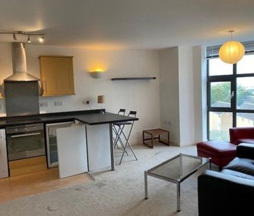 2 bedroom apartment to rent - Photo 3