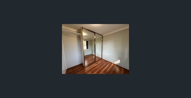 Huge Open plan, Only a short walk to Westfields shopping centre. - Photo 1