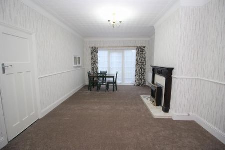 3 bedroom semi-detached house to rent - Photo 2