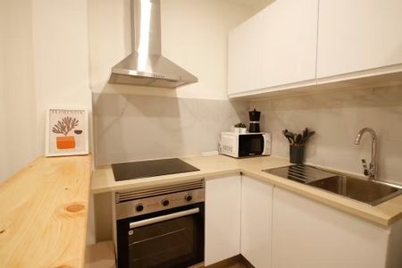 Carrer de Padilla, Barcelona, Catalonia 08013 - Photo 4