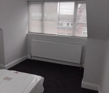 2 Bed Semi-Detached House, Conway View, LS8 - Photo 4