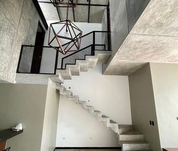 | Casa que combina estilo y funcionalidad en renta | - Photo 3