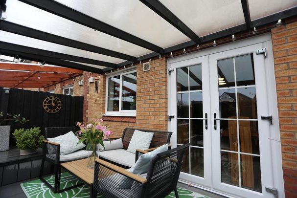 3 bedroom terraced house to rent - Photo 1