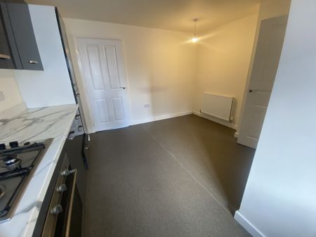 Woodfield Way, Doncaster, Balby - Photo 5