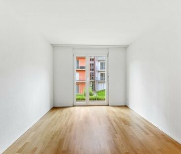 Spacious and modern apartment - Photo 5