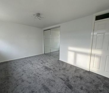 2 bedroom maisonette to rent - Photo 3