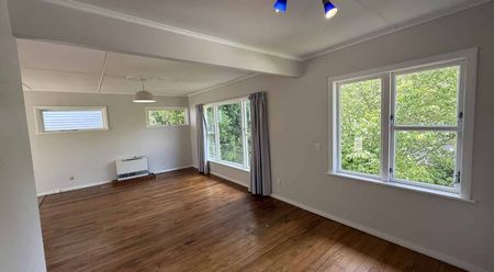 136 Broderick Street, Johnsonville, Wellington City - Photo 2