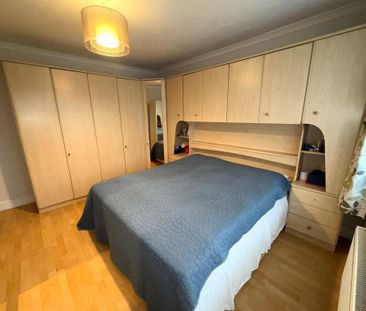 4 bedroom semi-detached house to rent - Photo 3