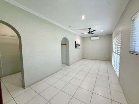 2 Blue Beach Boulevard, Haliday Bay - Photo 5