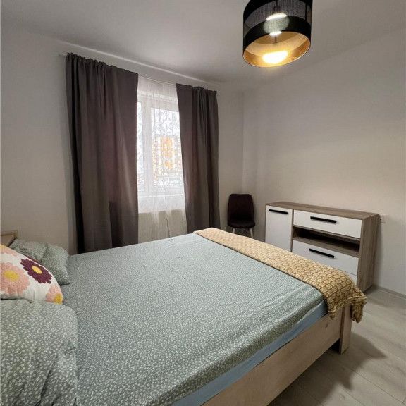 Apartament cu doua camere, Coresi Tractorul, Brasov - Fotografie 1