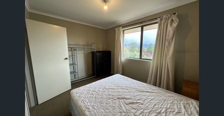 Gippsland Street 3 bedroom unit on 12 month lease. - Photo 3