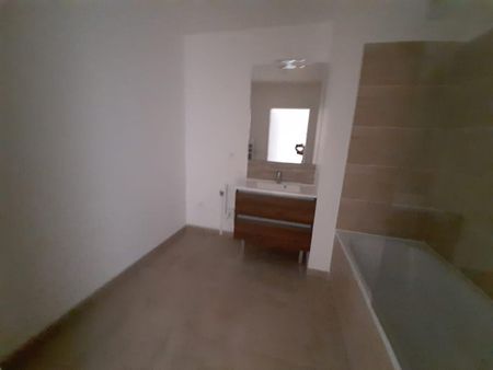 location Appartement T3 DE 65.78m² À CLICHY LA GARENNE - Photo 3